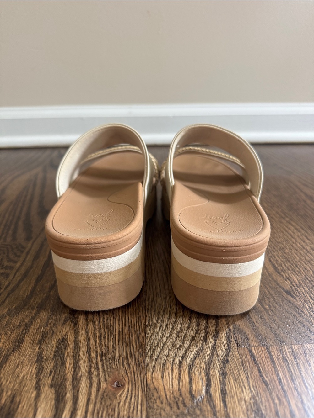 Reef Women’s Slide Sandal in Cream and Tan Woven Detail - Picture 3 of 3
